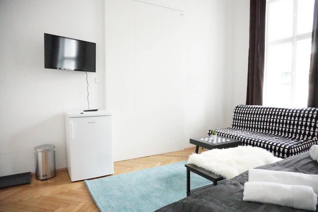 וינה Urban City Apartment - Contactless Check-In מראה חיצוני תמונה