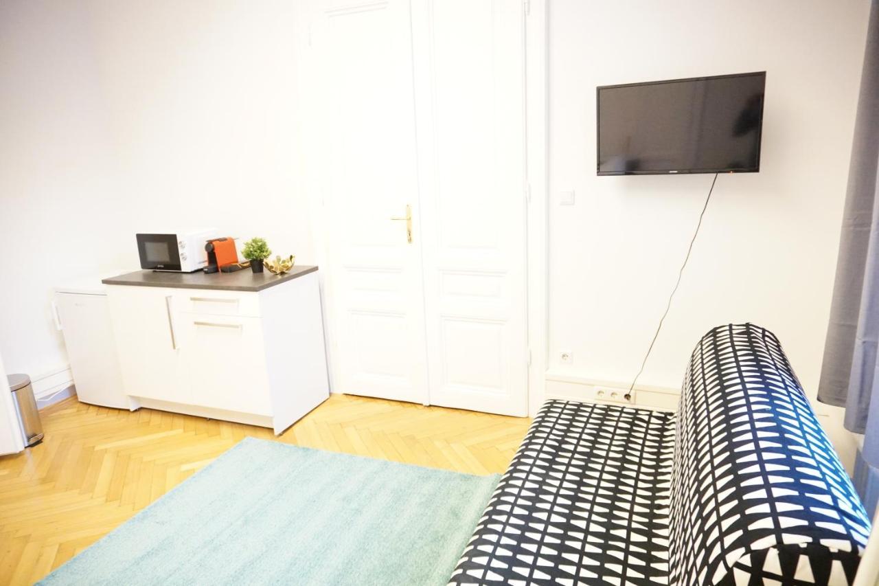 וינה Urban City Apartment - Contactless Check-In מראה חיצוני תמונה