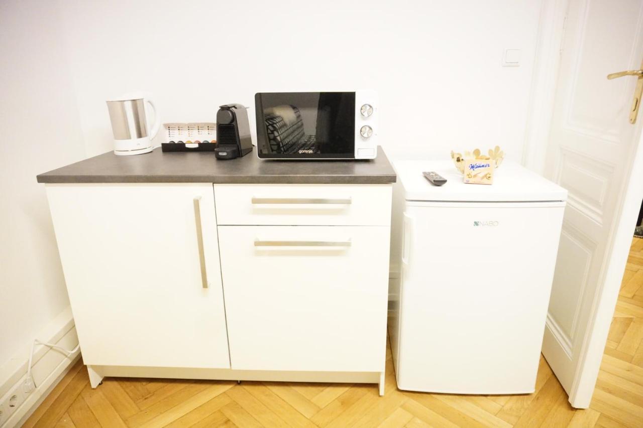 וינה Urban City Apartment - Contactless Check-In מראה חיצוני תמונה